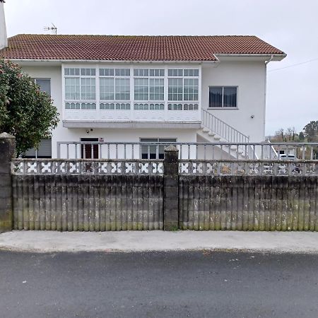 Acogedora Casa De Campo Neda Luaran gambar