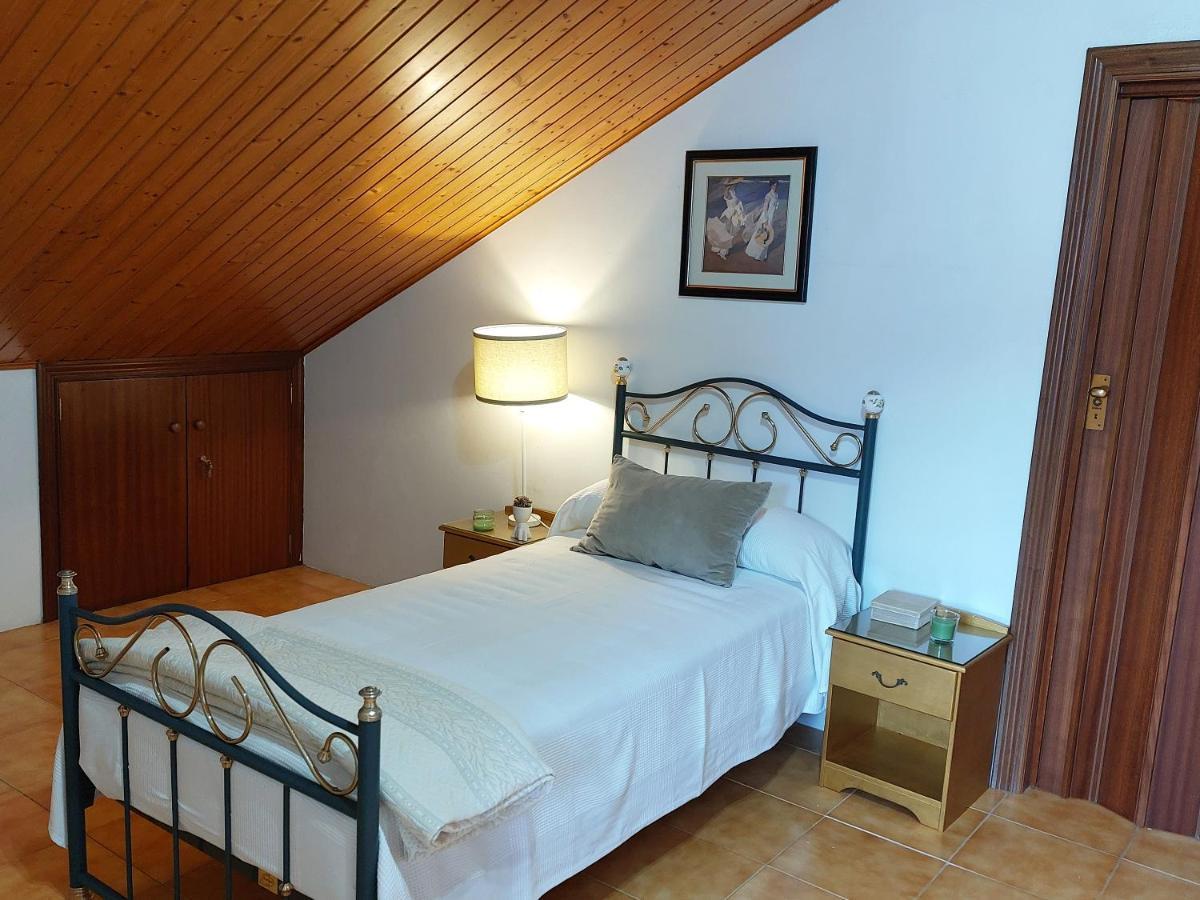 Acogedora Casa De Campo Neda Luaran gambar