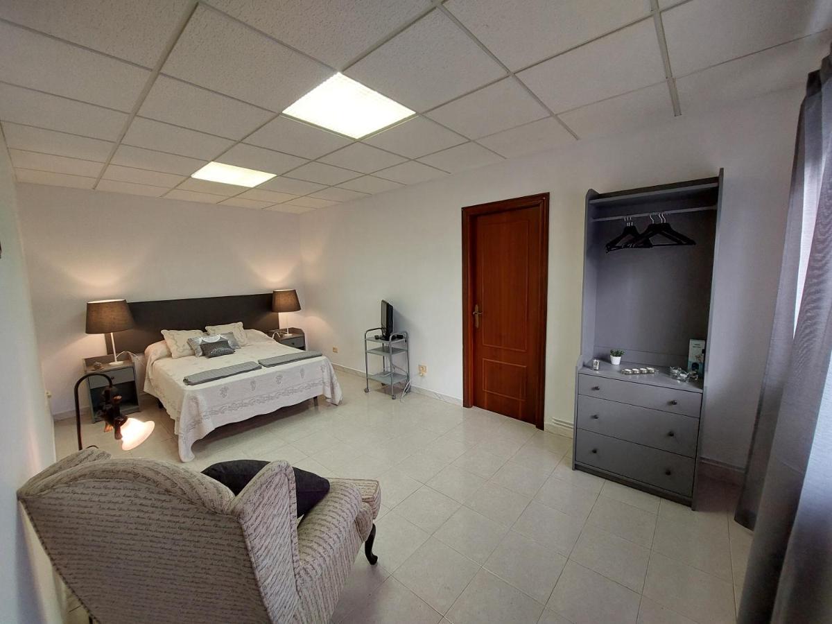 Acogedora Casa De Campo Neda Luaran gambar
