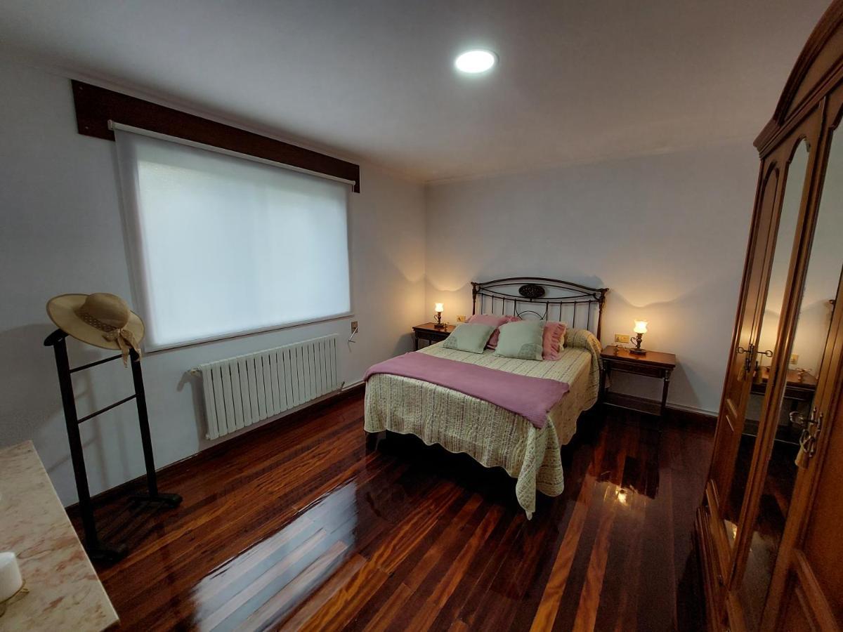 Acogedora Casa De Campo Neda Luaran gambar